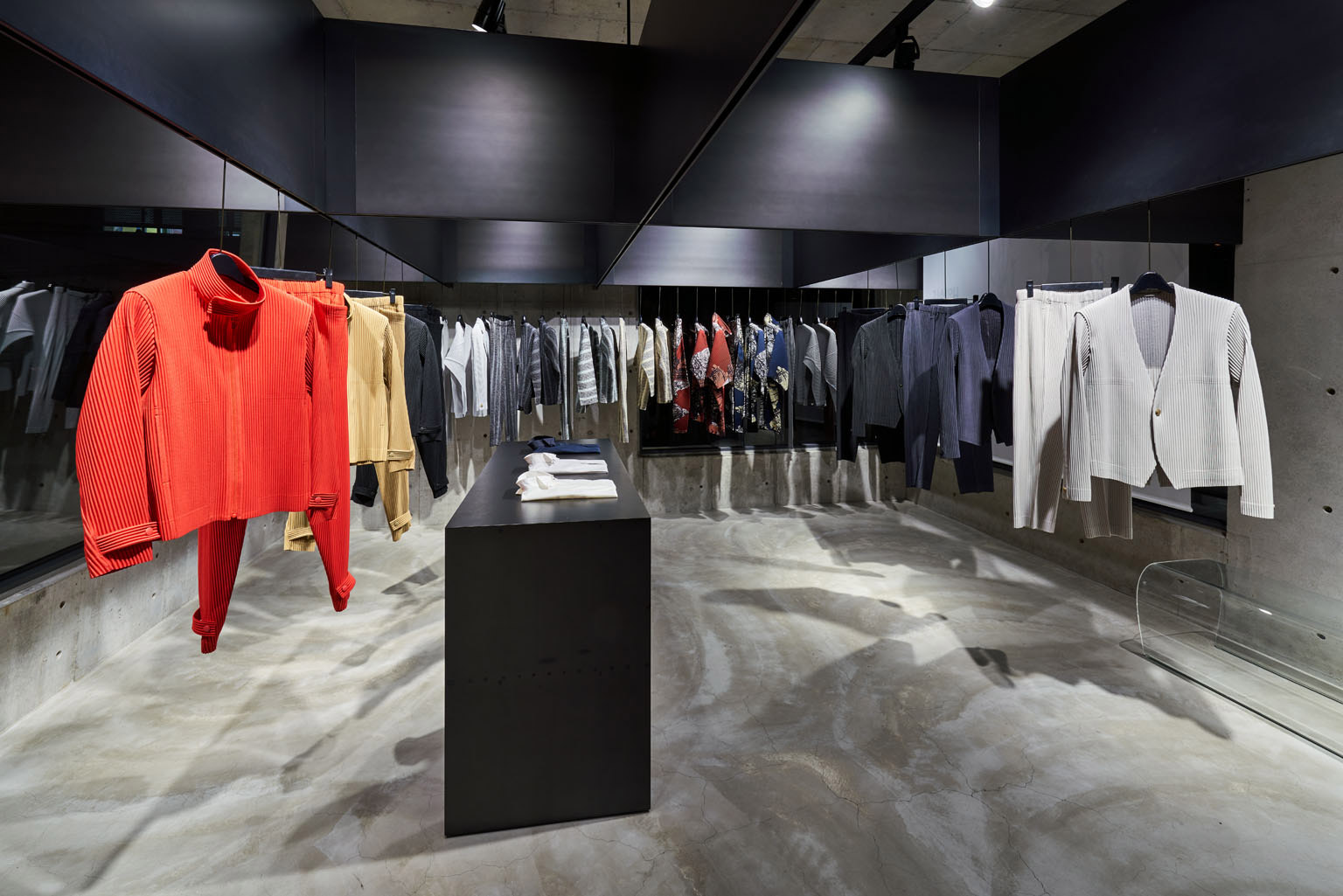 HOMME PLISSÉ ISSEY MIYAKE / DAIKANYAMA