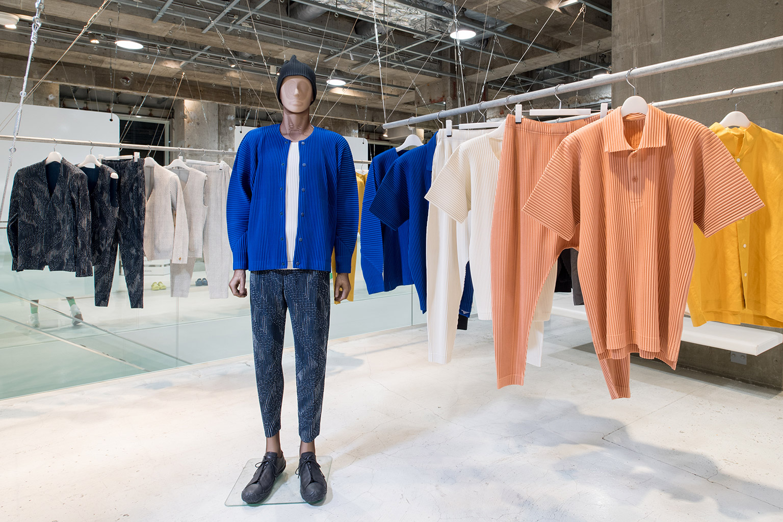 HOMME PLISSÉ ISSEY MIYAKE