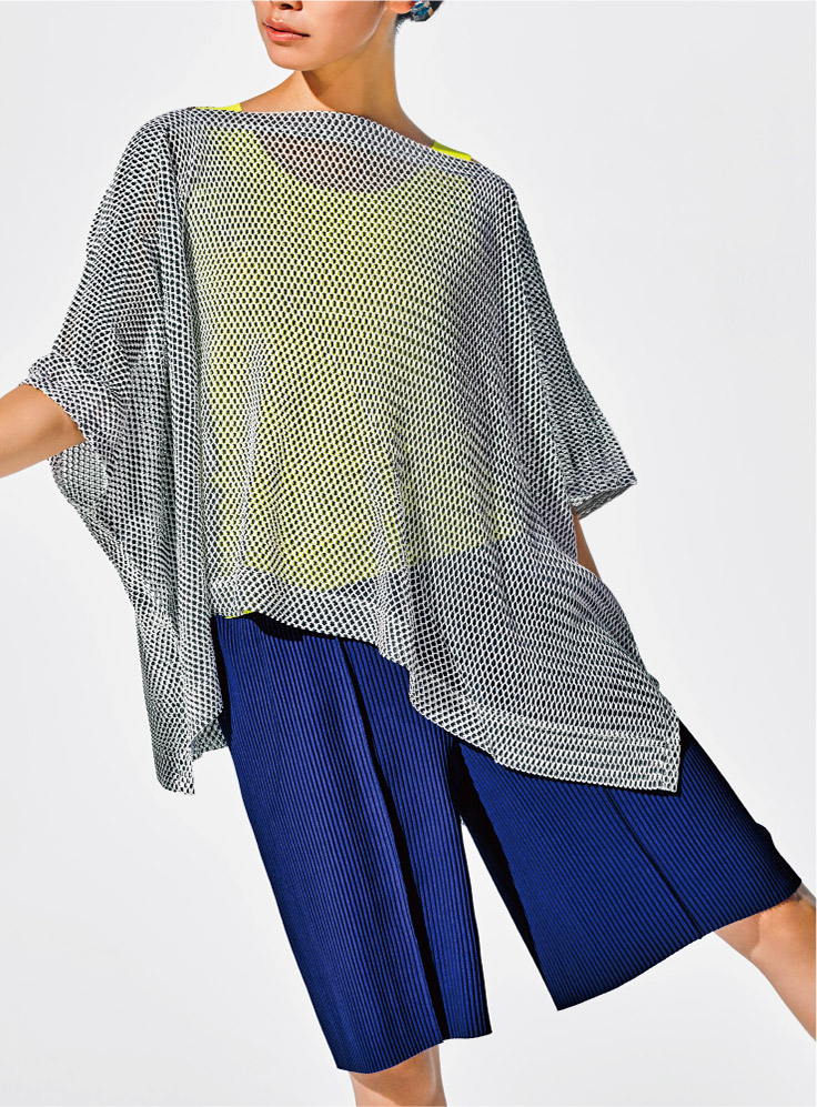 DOUBLE MESH PLEATS