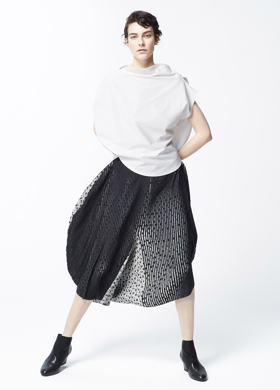 SUNLIGHT PLEATS