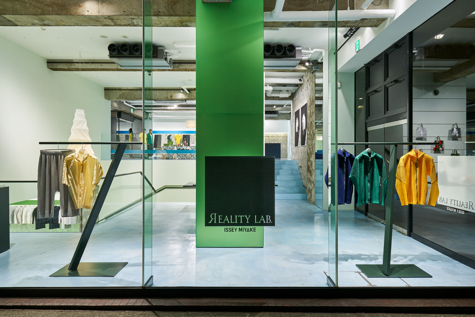 REALITY LAB. ISSEY MIYAKE