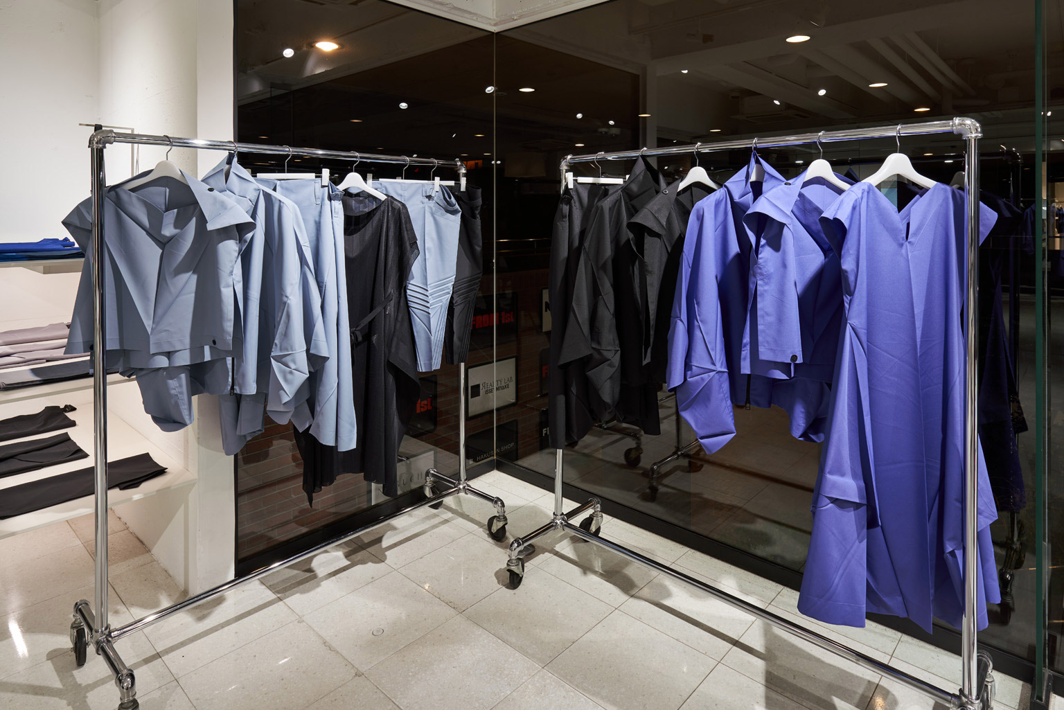 132 5. ISSEY MIYAKE