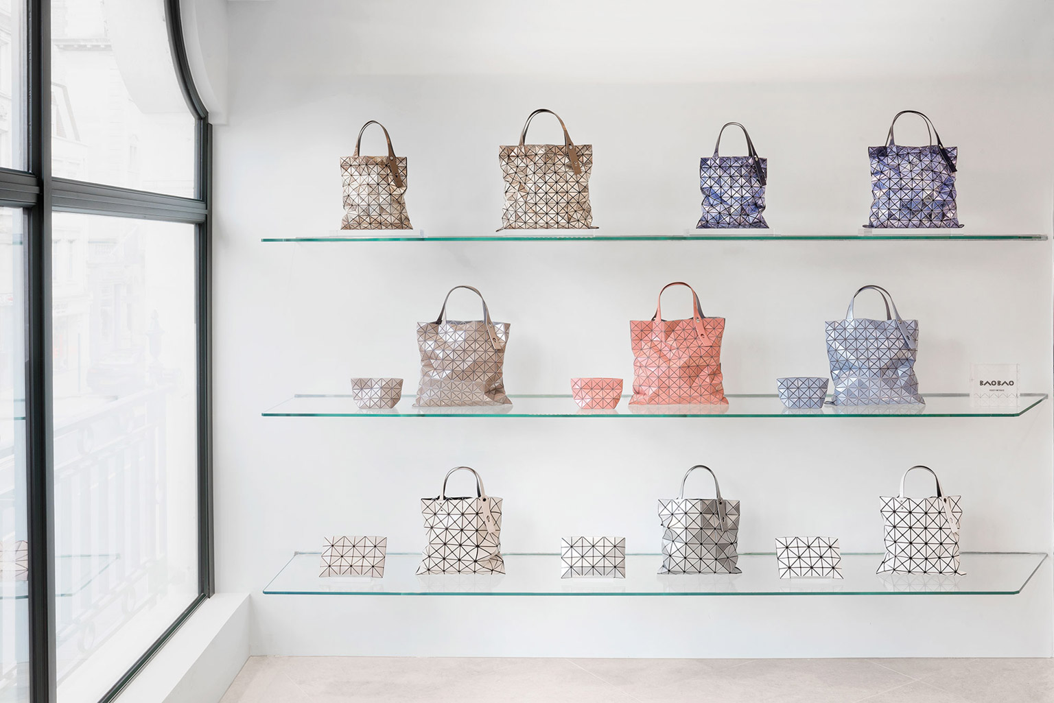 ISSEY MIYAKE / LONDON 33 BROOK