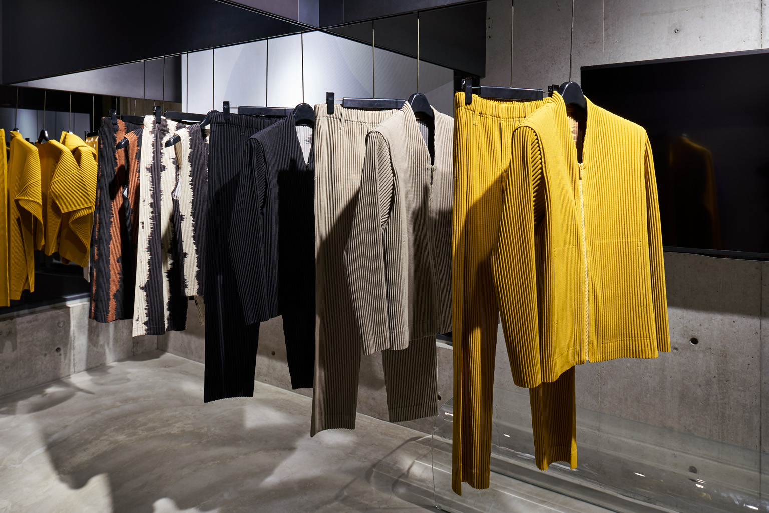 HOMME PLISSÉ ISSEY MIYAKE / DAIKANYAMA