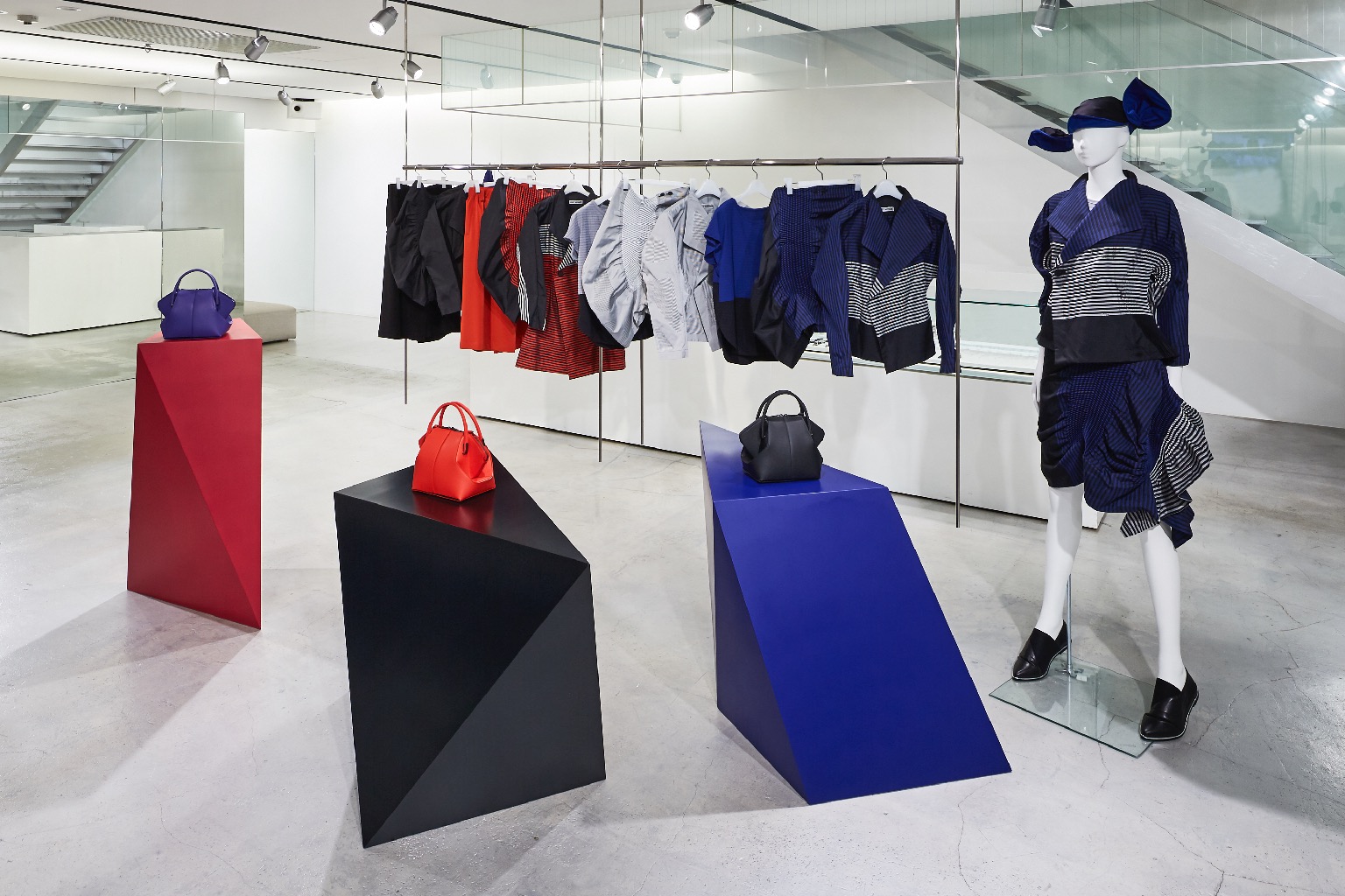 ISSEY MIYAKE / SEMBA