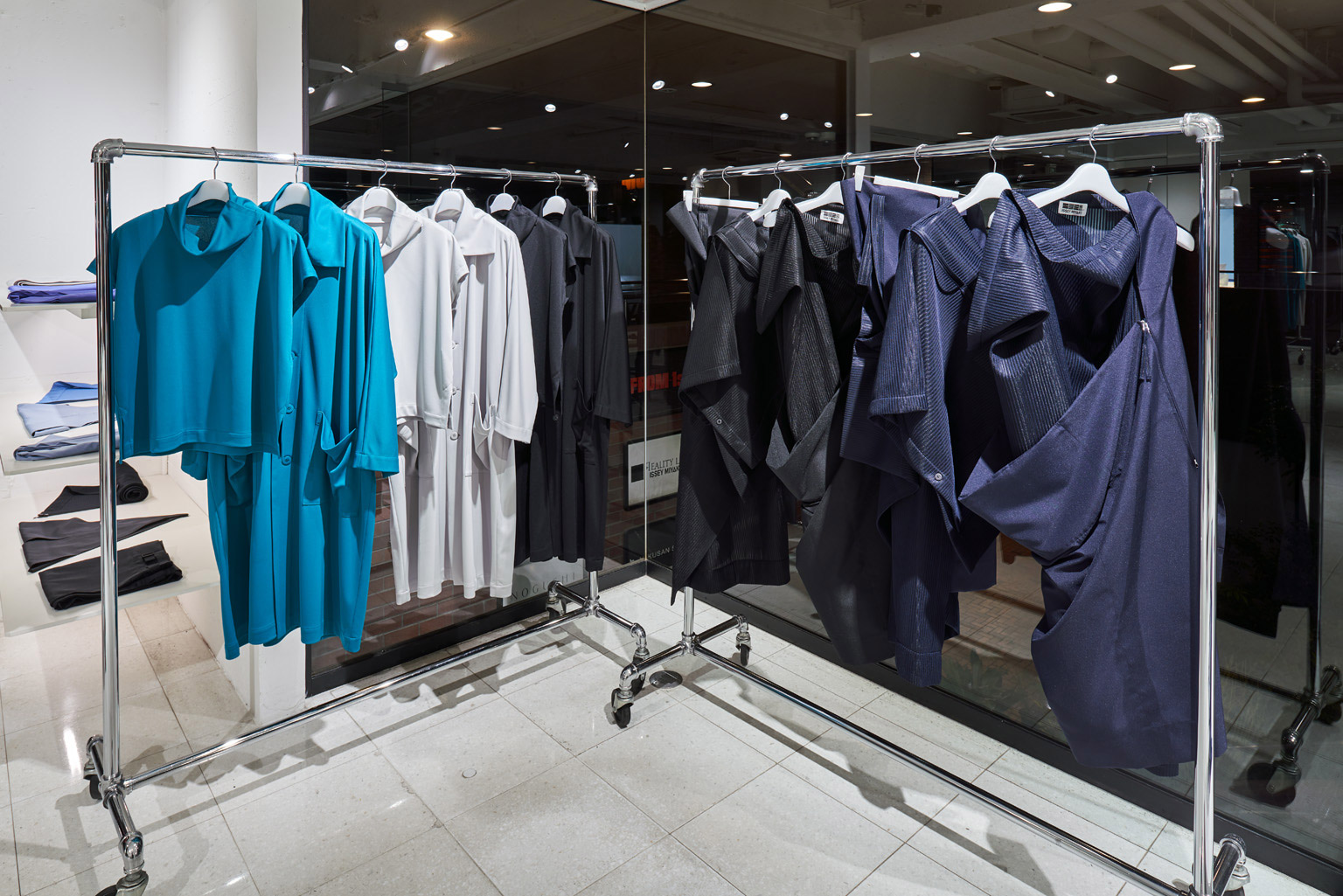 132 5. ISSEY MIYAKE