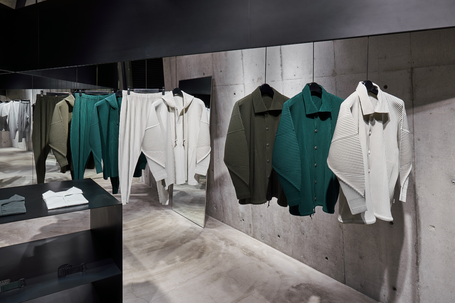 HOMME PLISSÉ ISSEY MIYAKE / DAIKANYAMA
