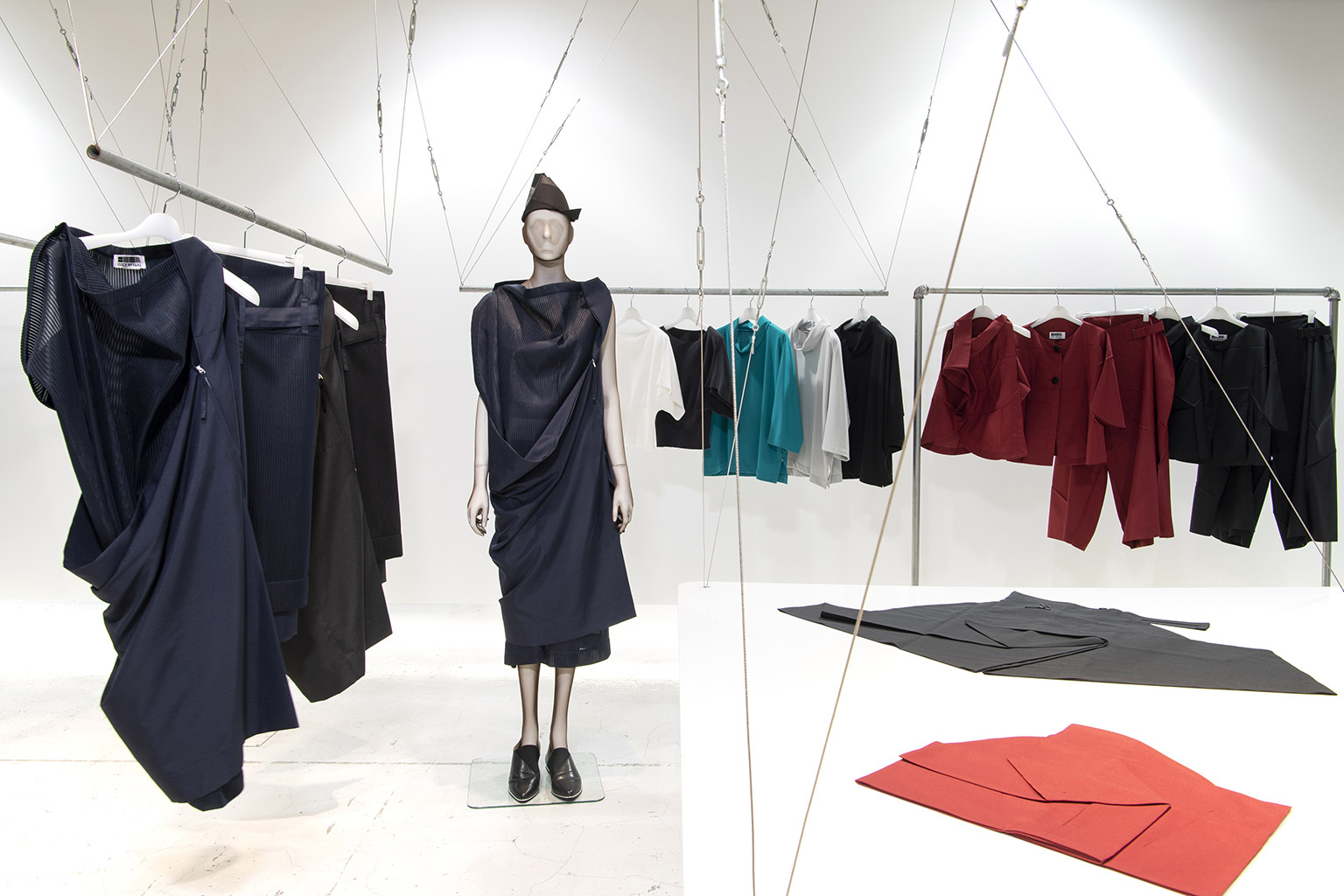 132 5. ISSEY MIYAKE