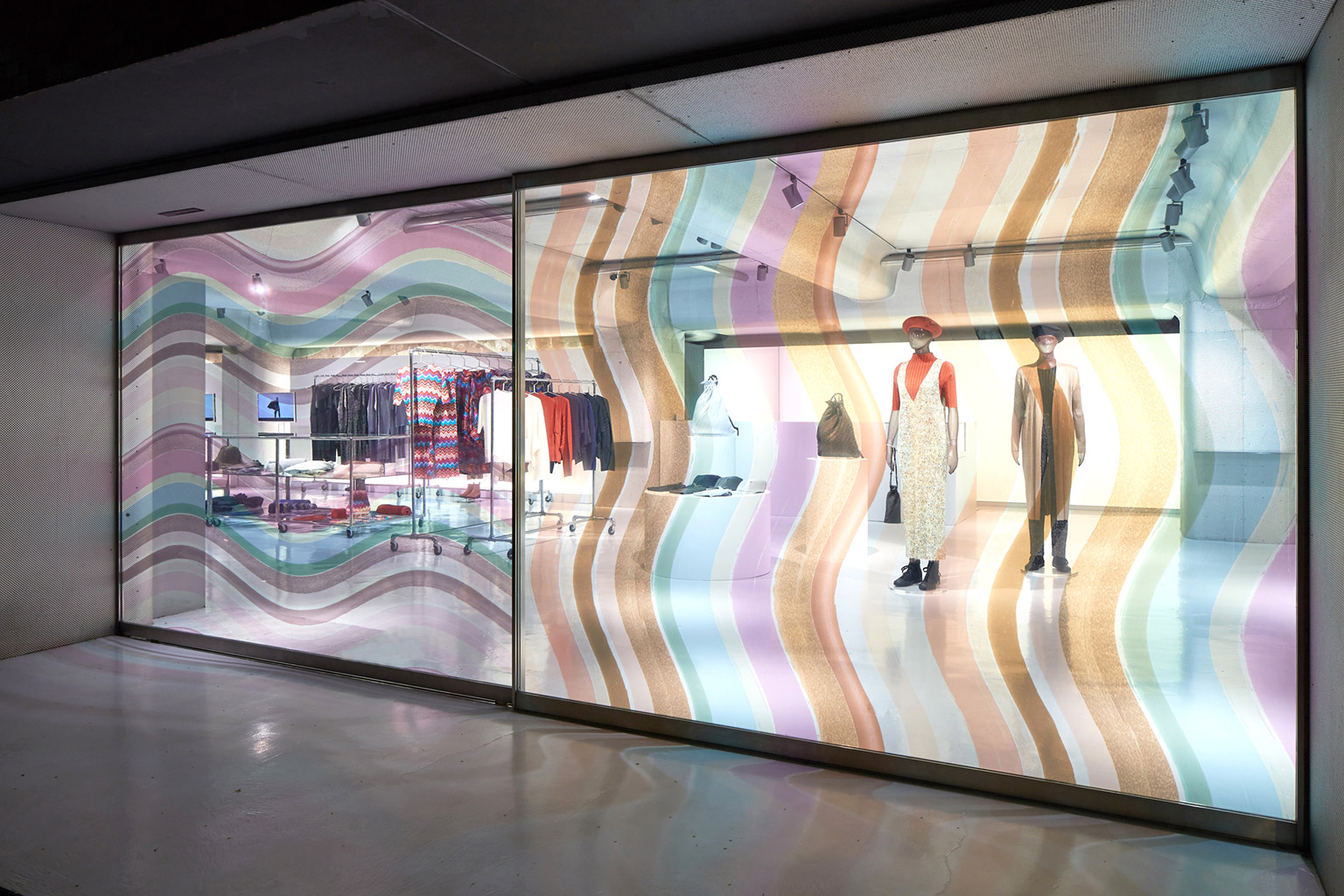 PLEATS PLEASE ISSEY MIYAKE / AOYAMA