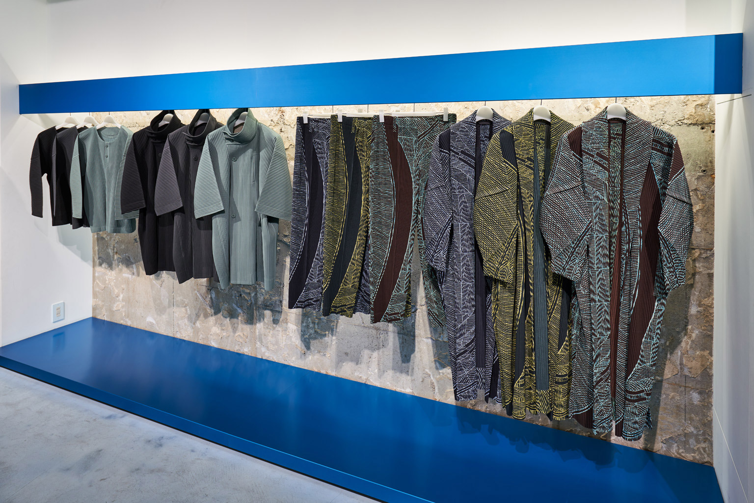 HOMME PLISSÉ ISSEY MIYAKE