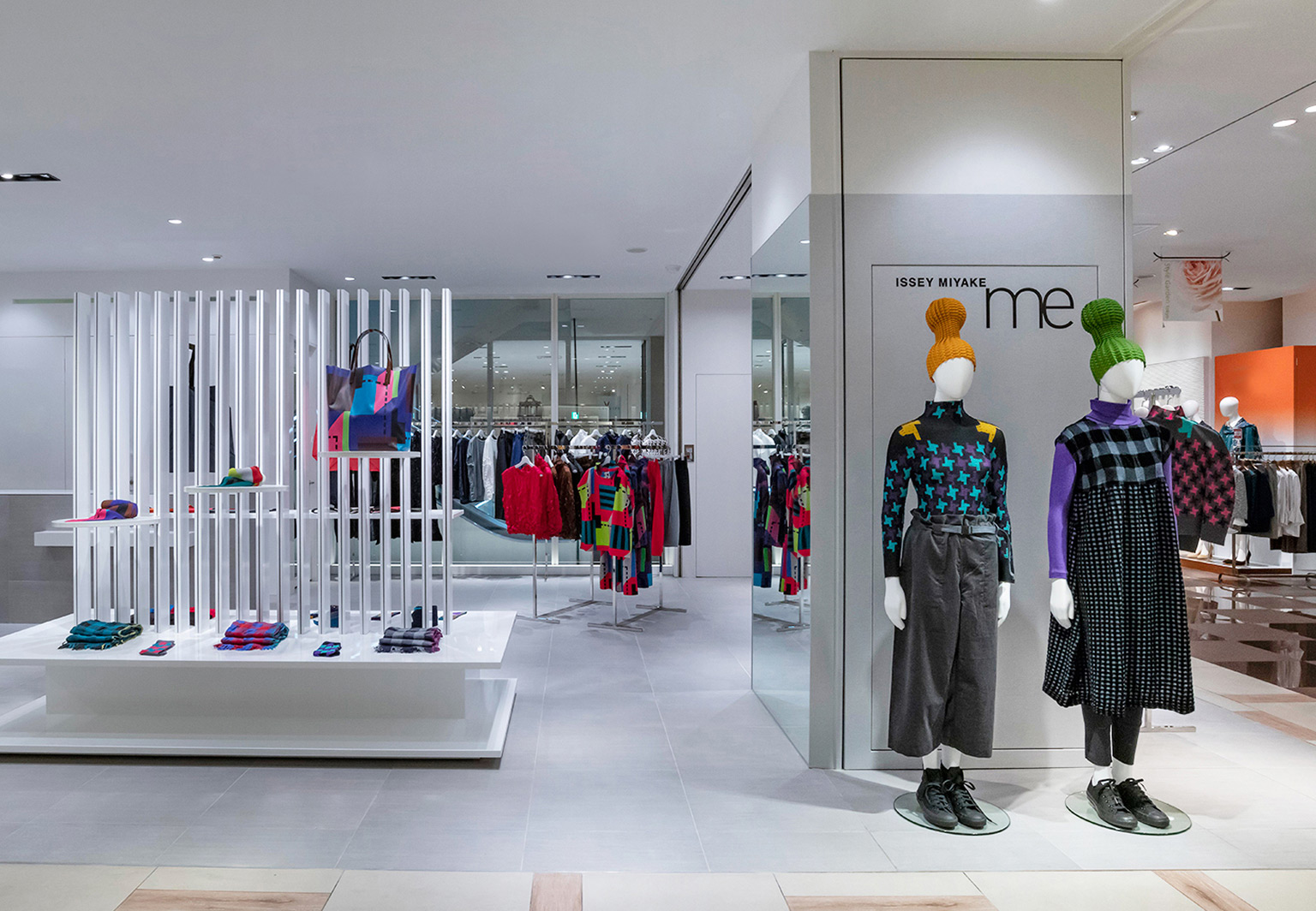 me ISSEY MIYAKE DAUMARU TOKYO