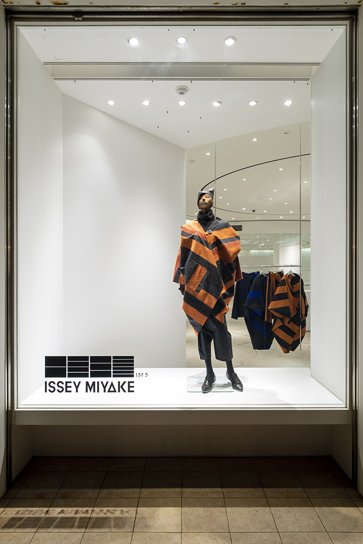 132 5. ISSEY MIYAKE