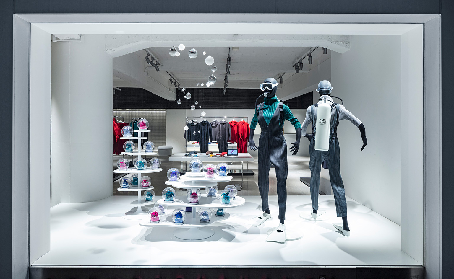 ISSEY MIYAKE GINZA / OMOTE