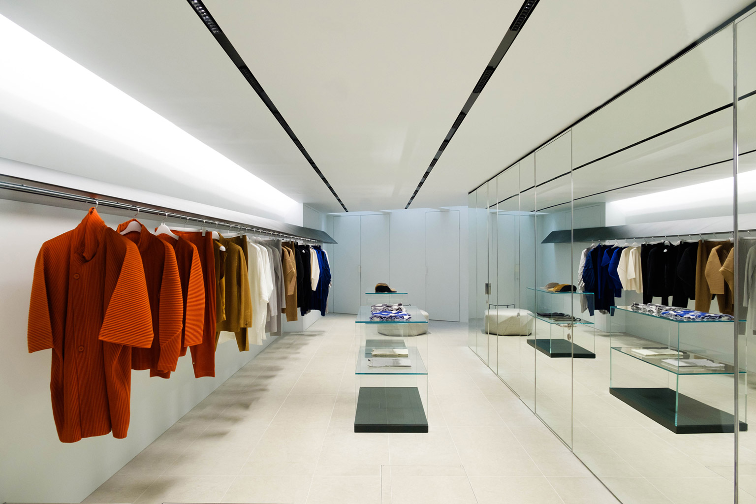 HOMME PLISSÉ ISSEY MIYAKE