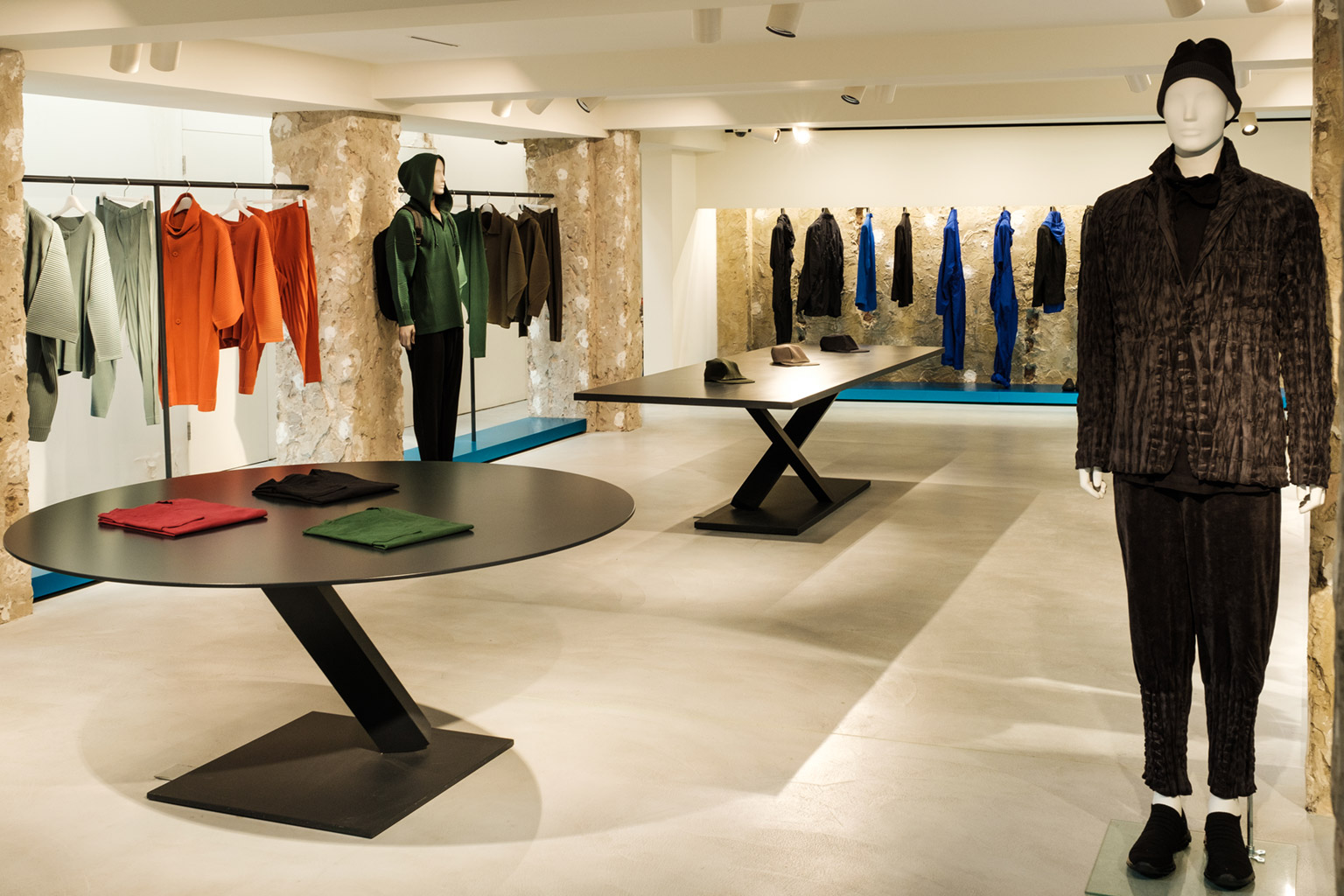 HOMME PLISSÉ ISSEY MIYAKE