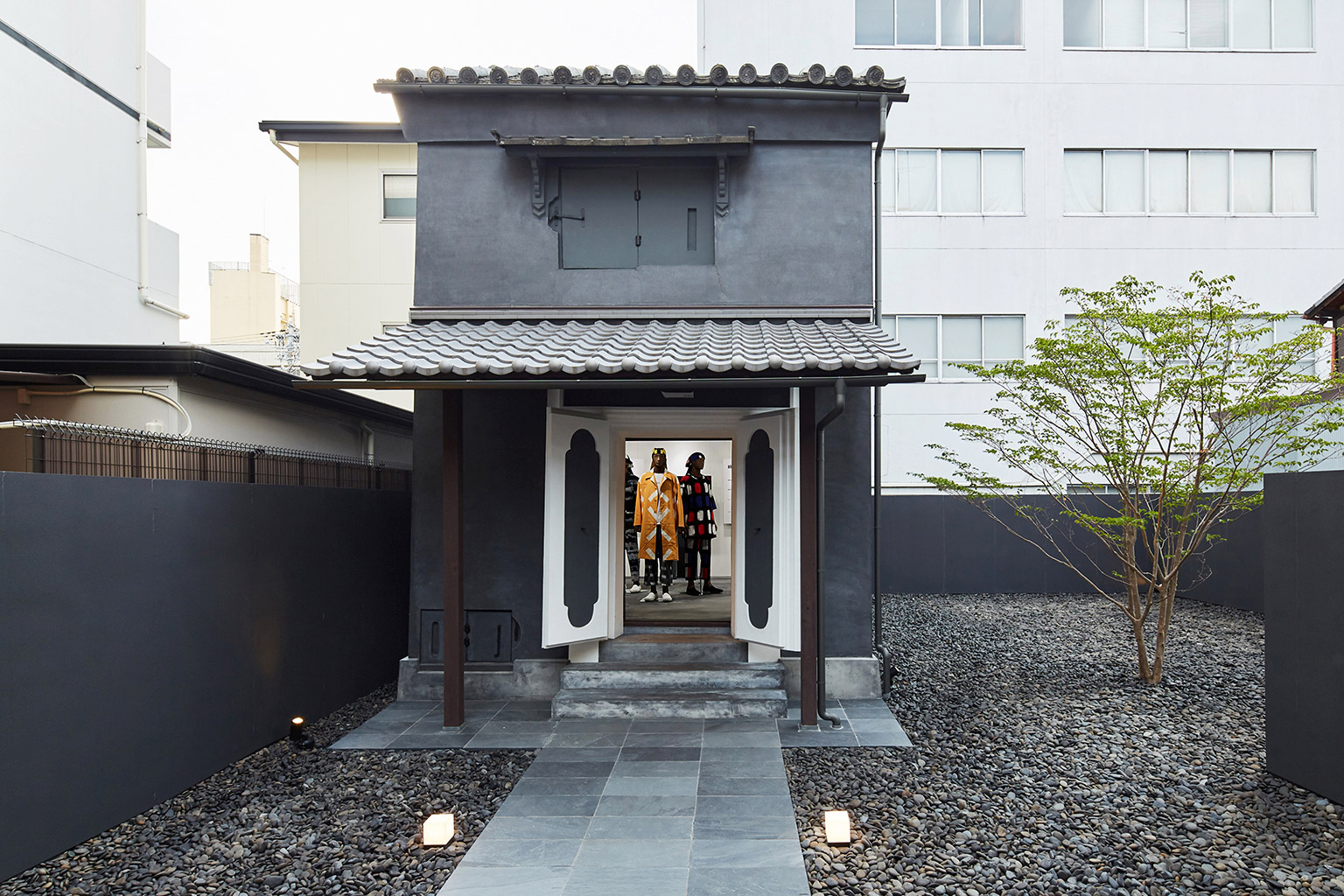 KURA展「締(しめ)と絣(かすり)-京の職人たち」
