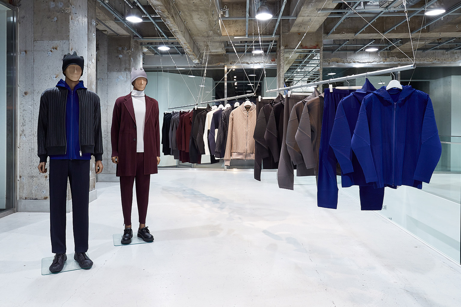 HOMME PLISSÉ ISSEY MIYAKE