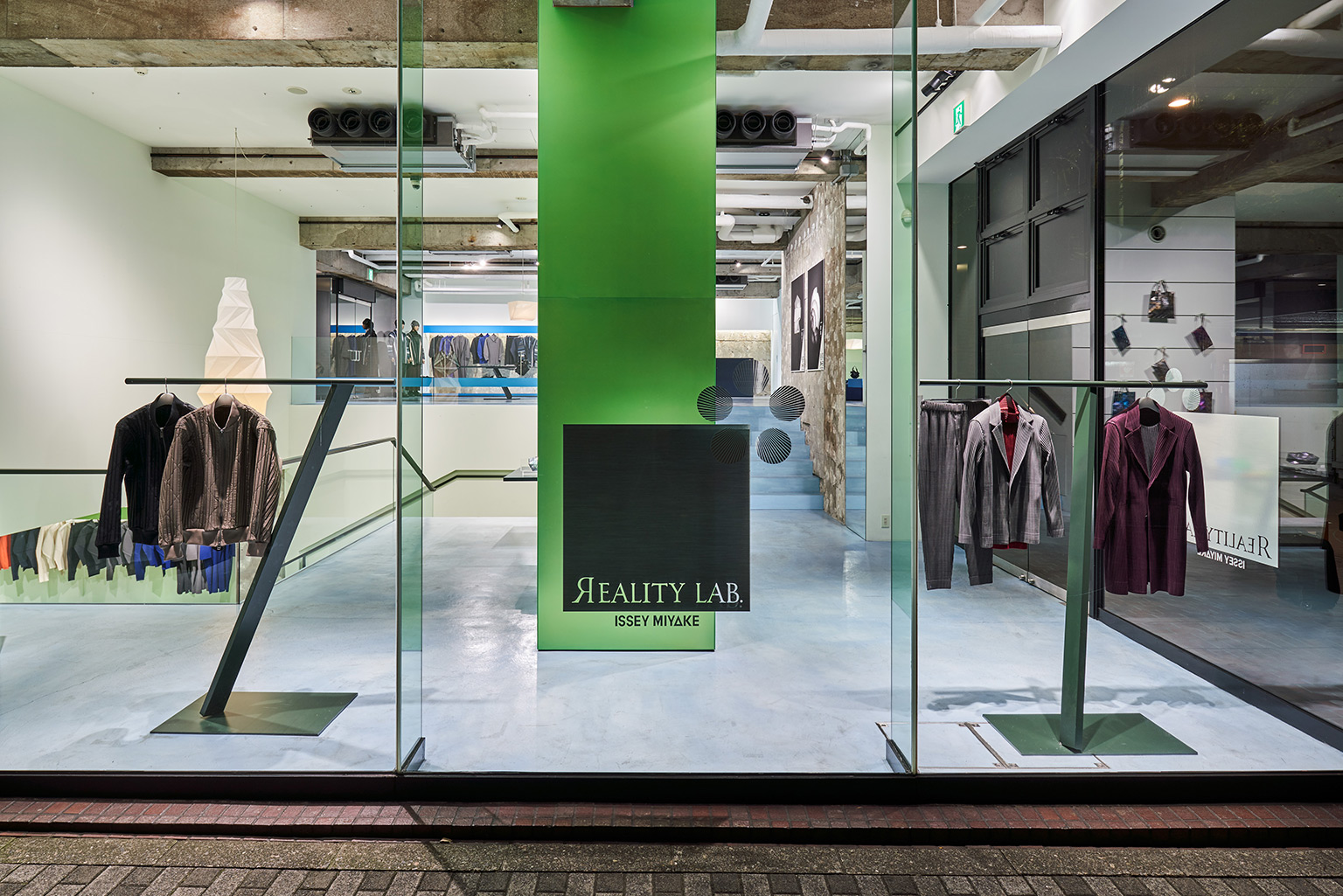 REALITY LAB. ISSEY MIYAKE