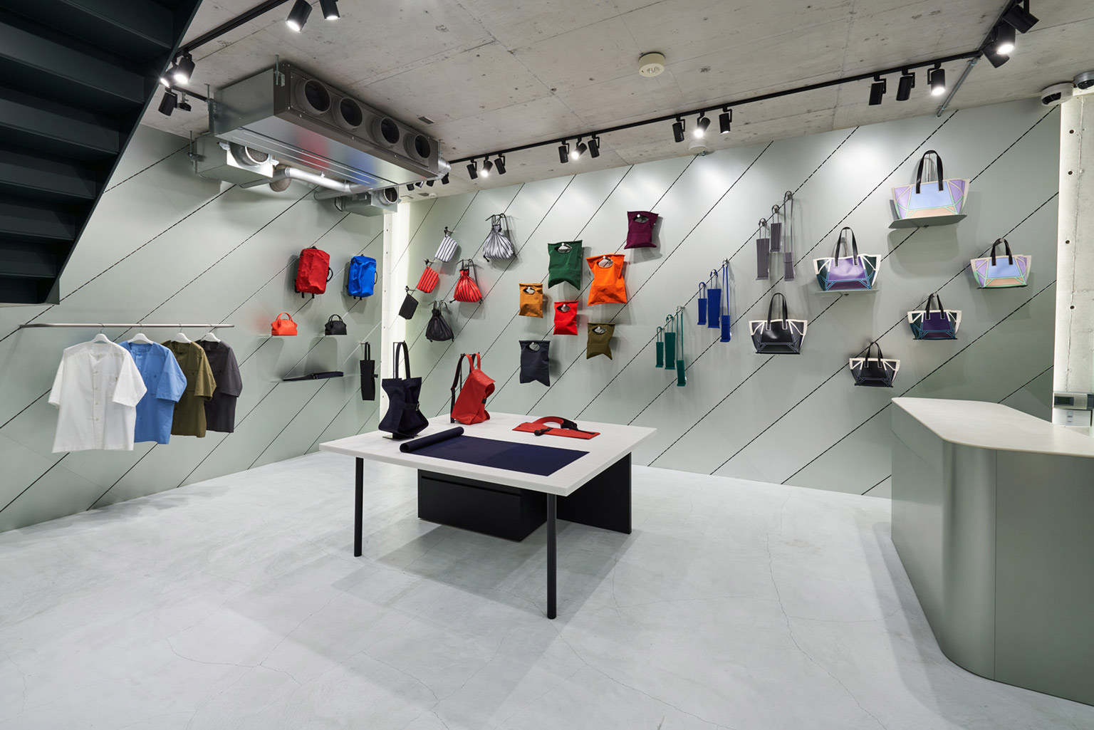 GOOD GOODS ISSEY MIYAKE / DAIKANYAMA