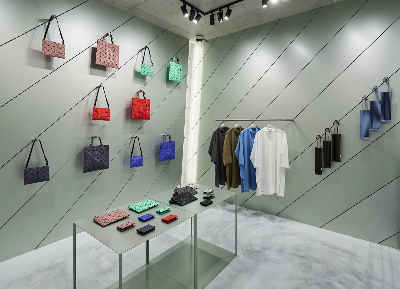 GOOD GOODS ISSEY MIYAKE / DAIKANYAMA