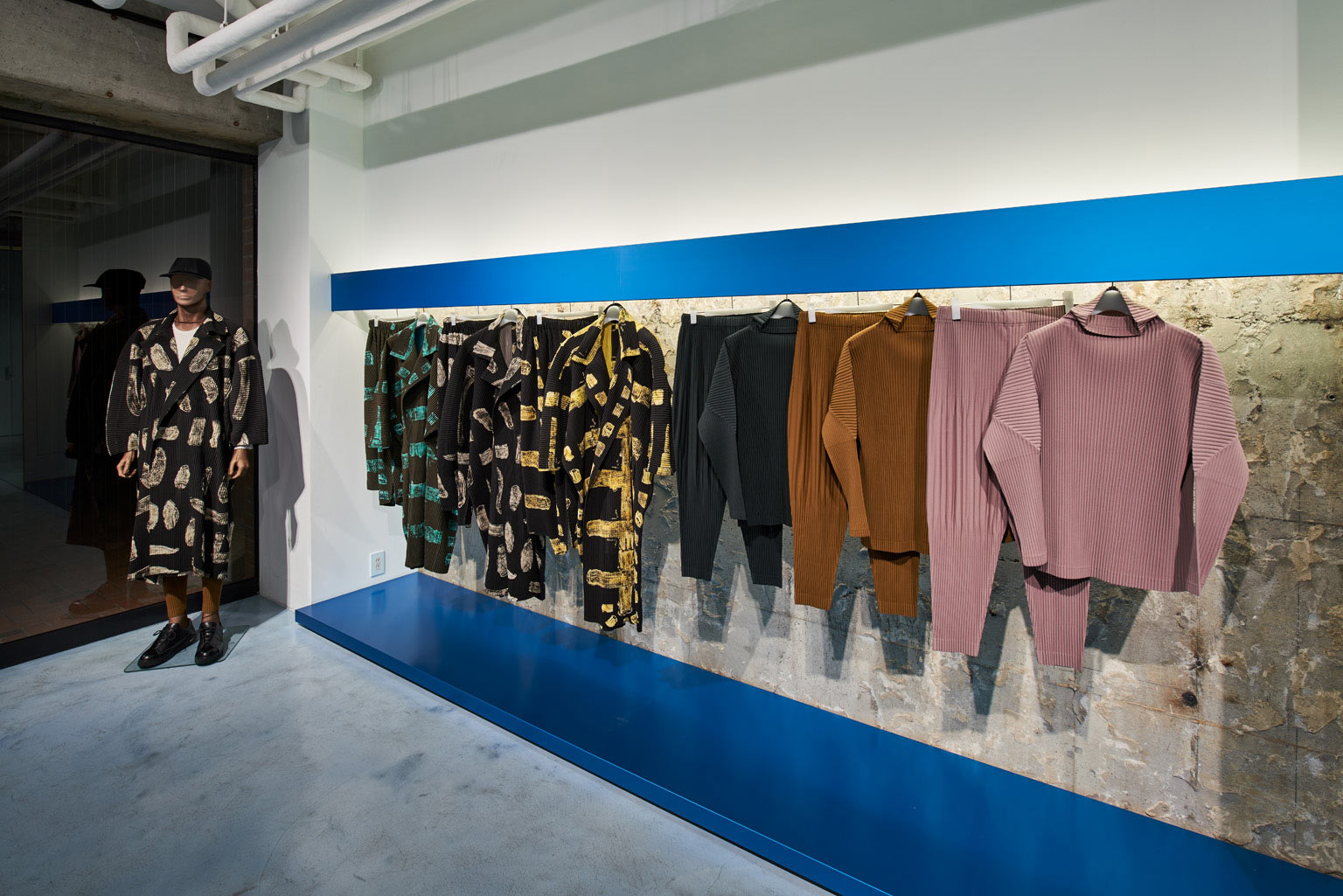 HOMME PLISSÉ ISSEY MIYAKE