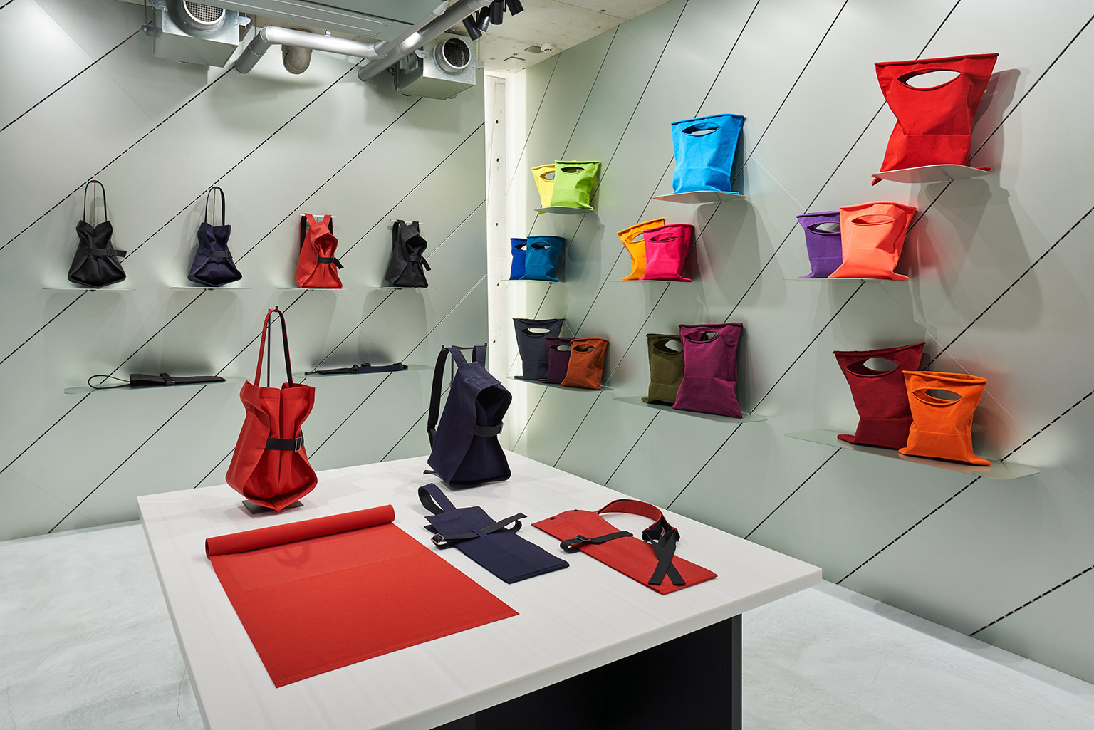 GOOD GOODS ISSEY MIYAKE / DAIKANYAMA