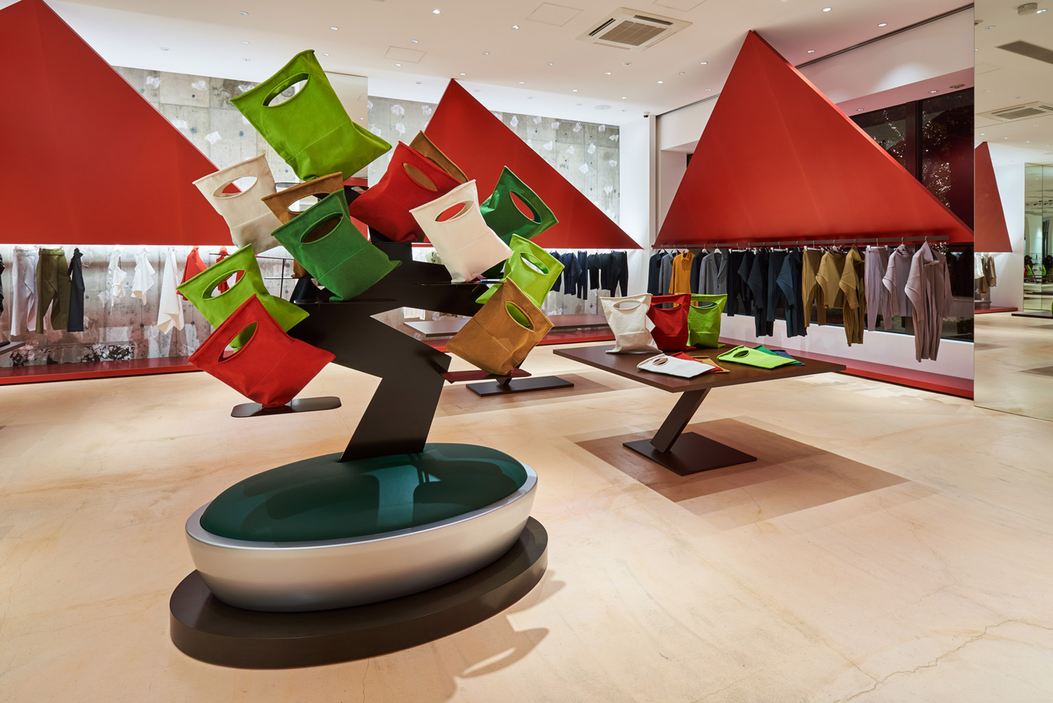 ISSEY MIYAKE MARUNOUCHI