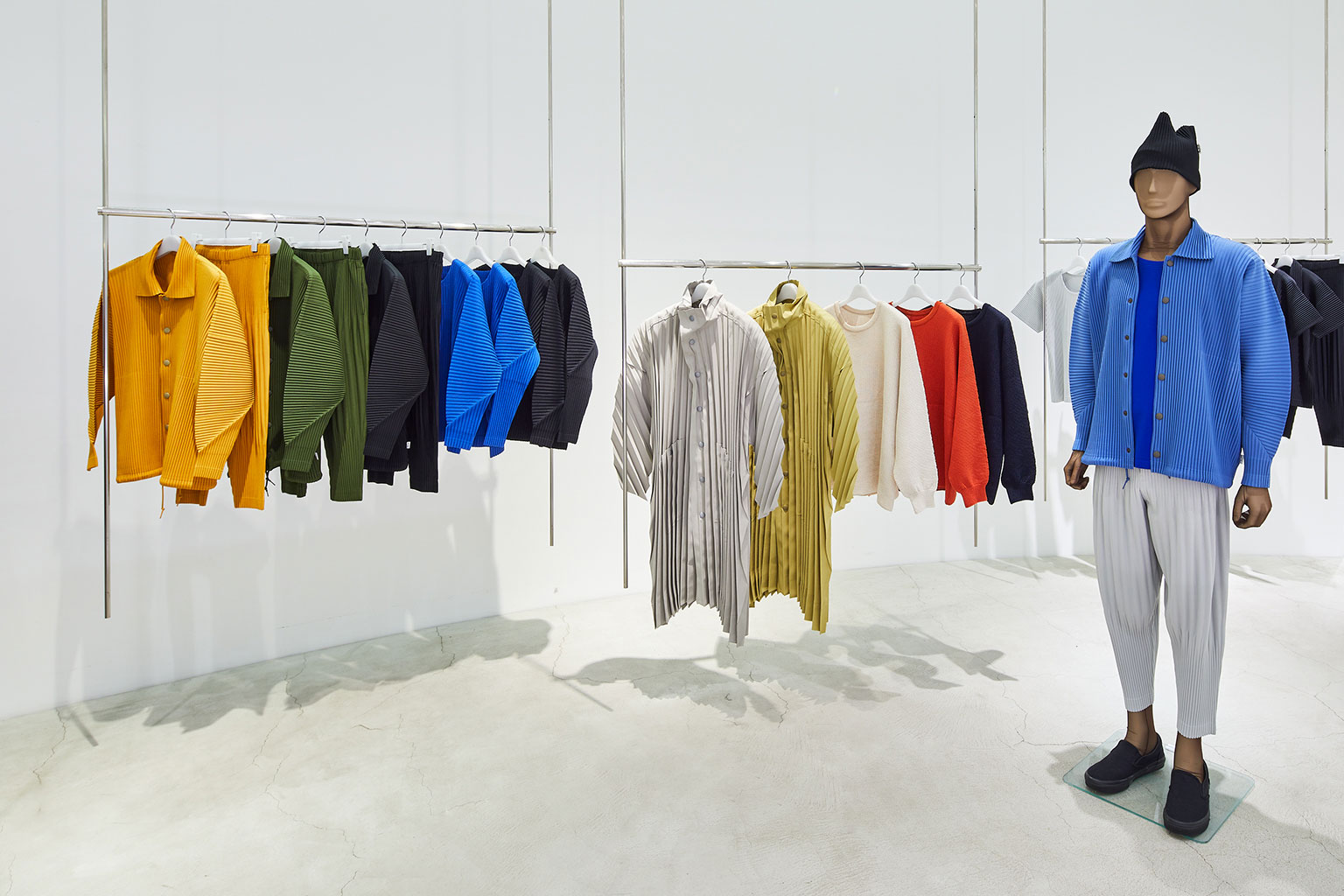 HOMME PLISSÉ ISSEY MIYAKE